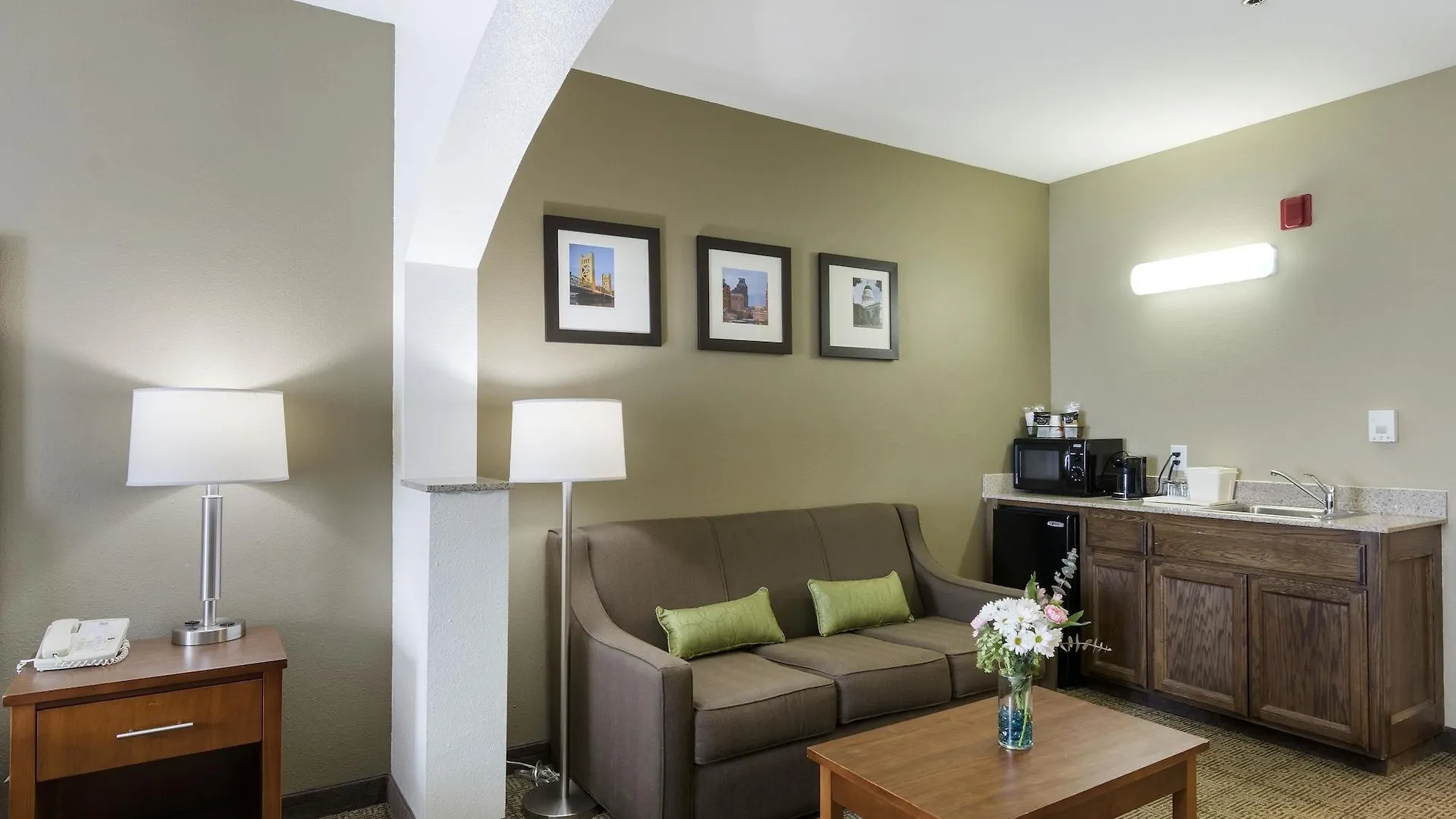 Comfort Inn & Suites Sacramento - University Area 3*,  United States