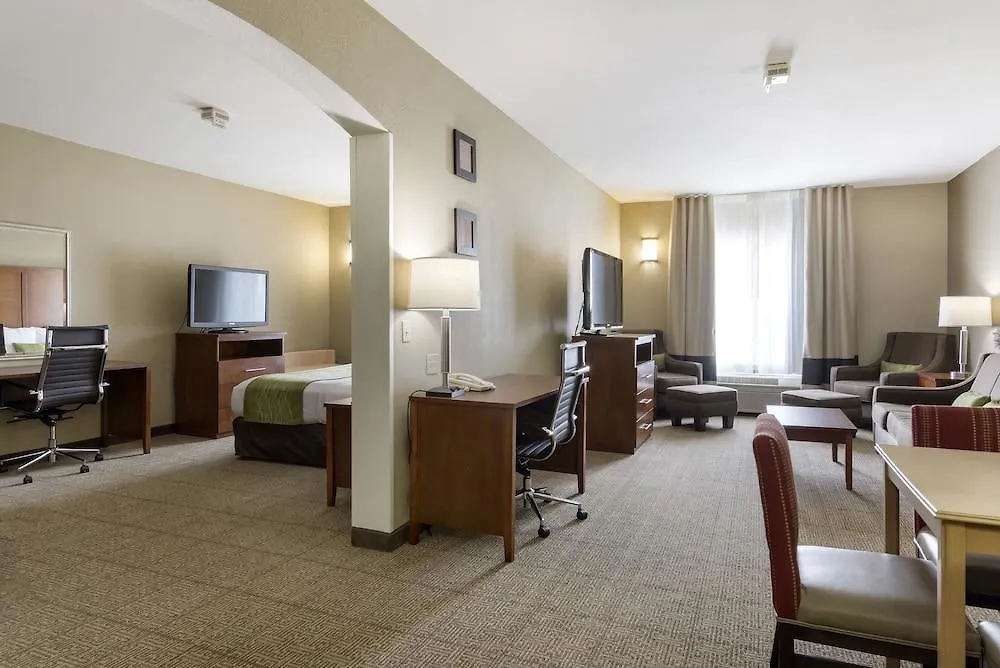 Comfort Inn & Suites Sacramento - University Area Hotel