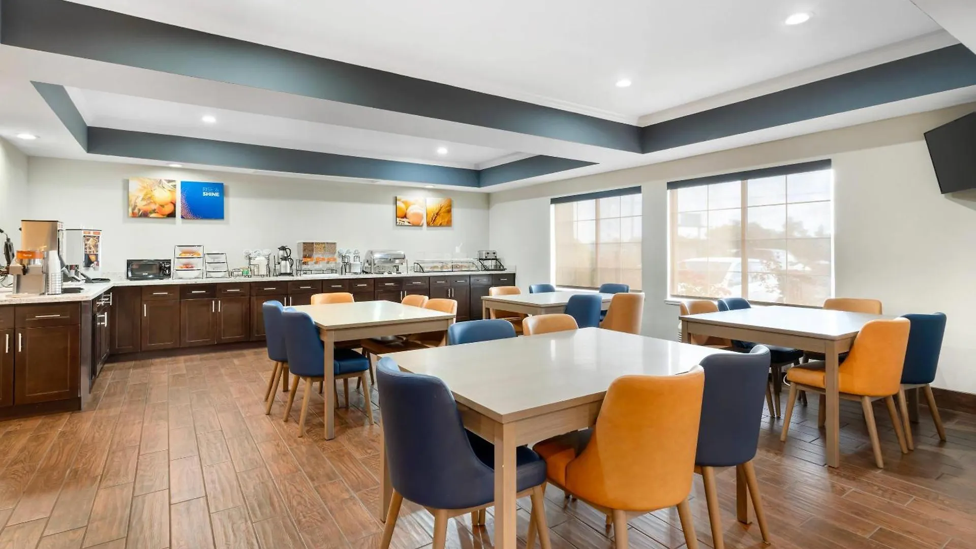 Comfort Inn & Suites Sacramento - University Area 3*,  United States