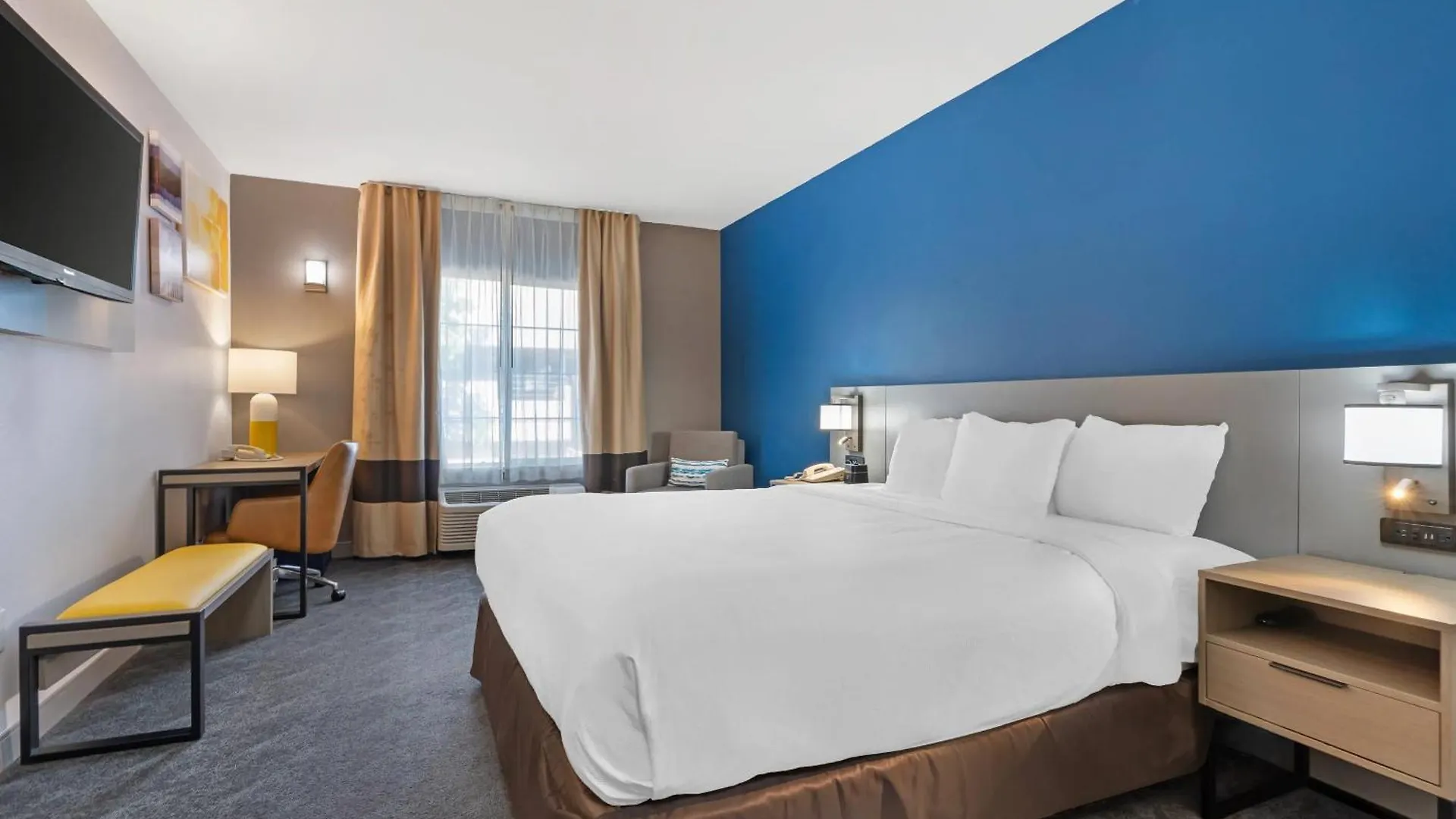 Comfort Inn & Suites Sacramento - University Area