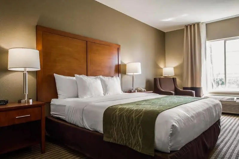 Comfort Inn & Suites Sacramento - University Area