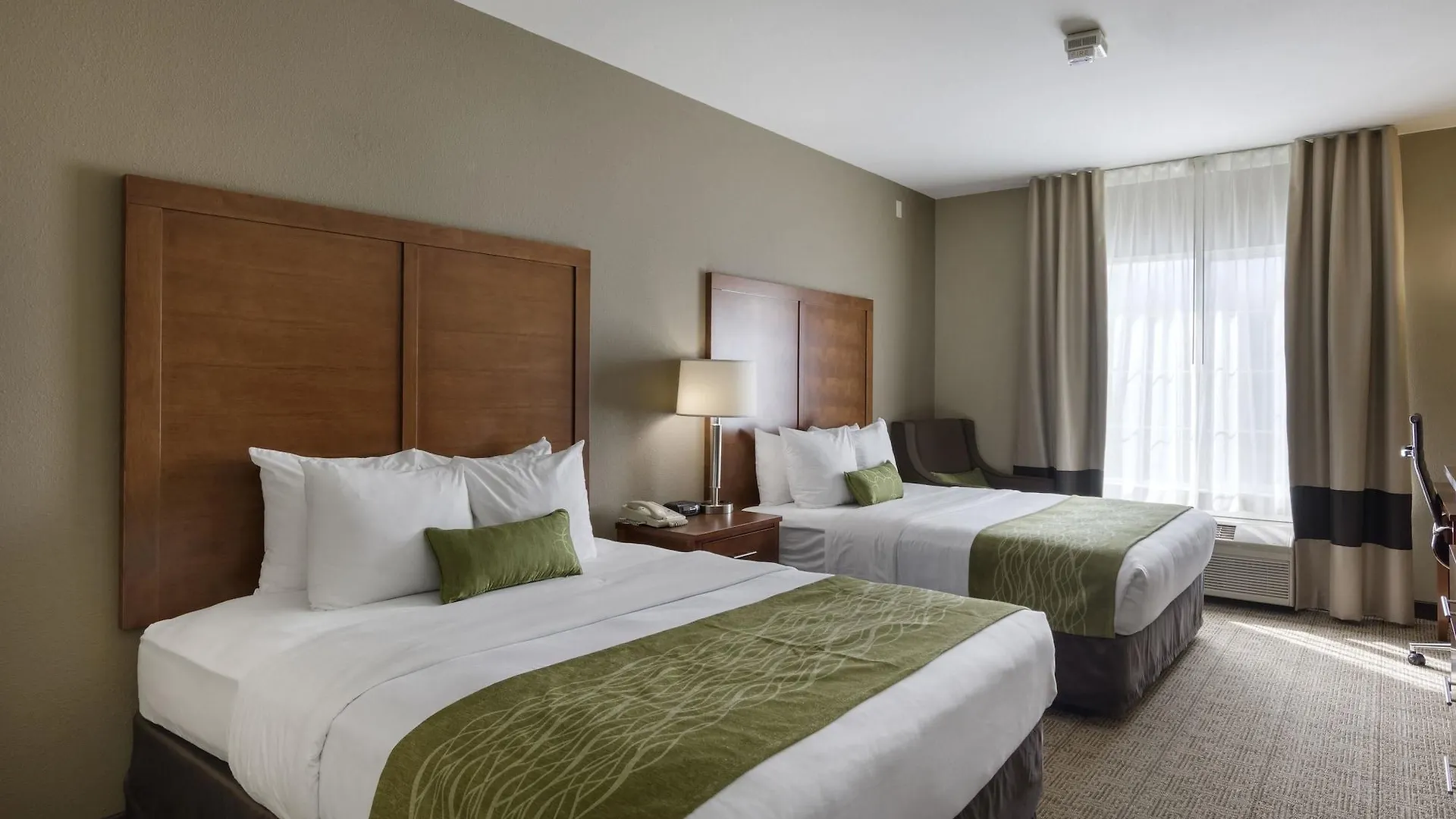 Comfort Inn & Suites Sacramento - University Area