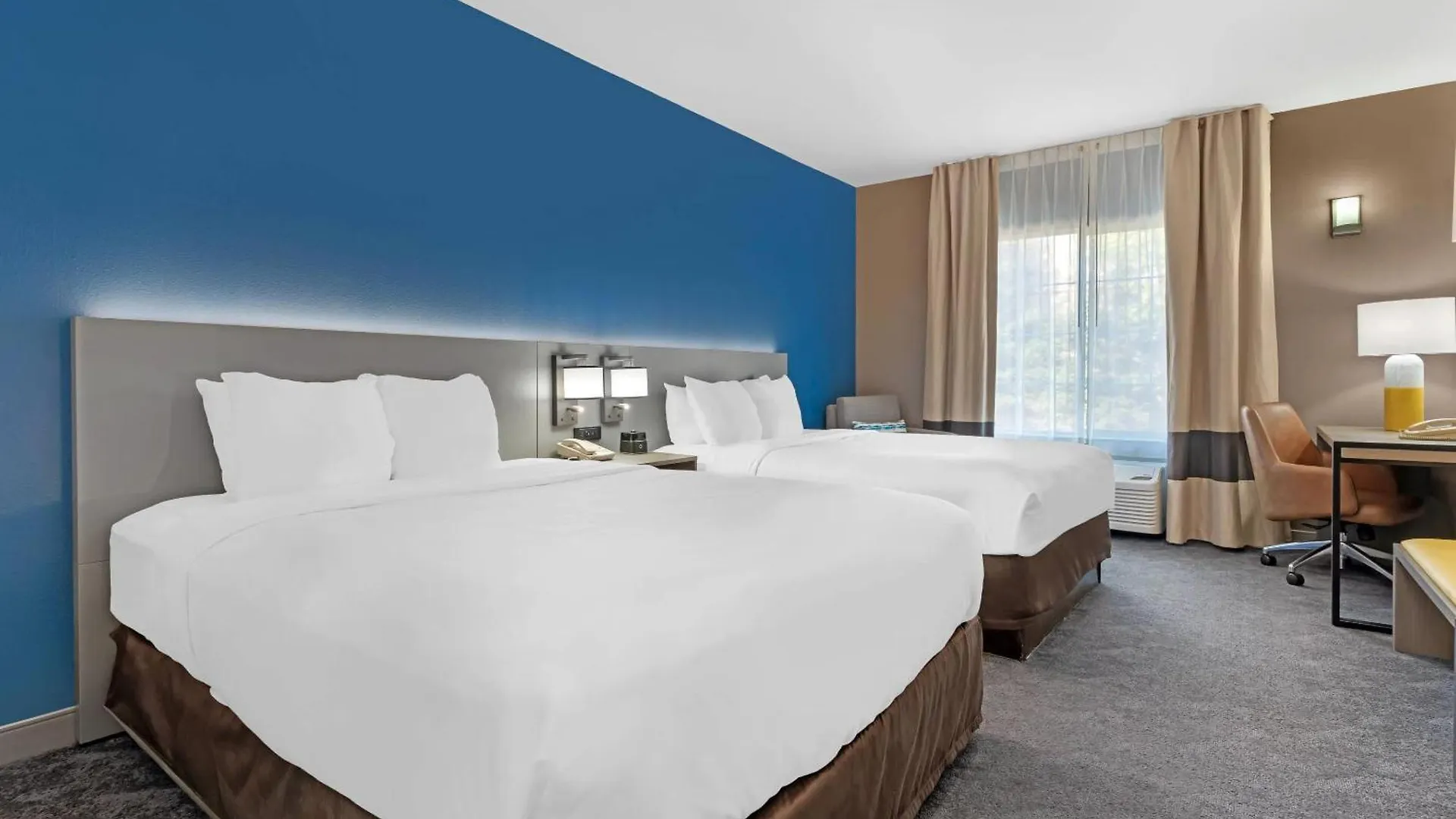 Comfort Inn & Suites Sacramento - University Area 3*,  USA