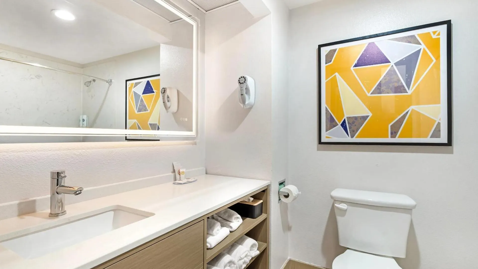 Hotell Comfort Inn & Suites Sacramento - University Area