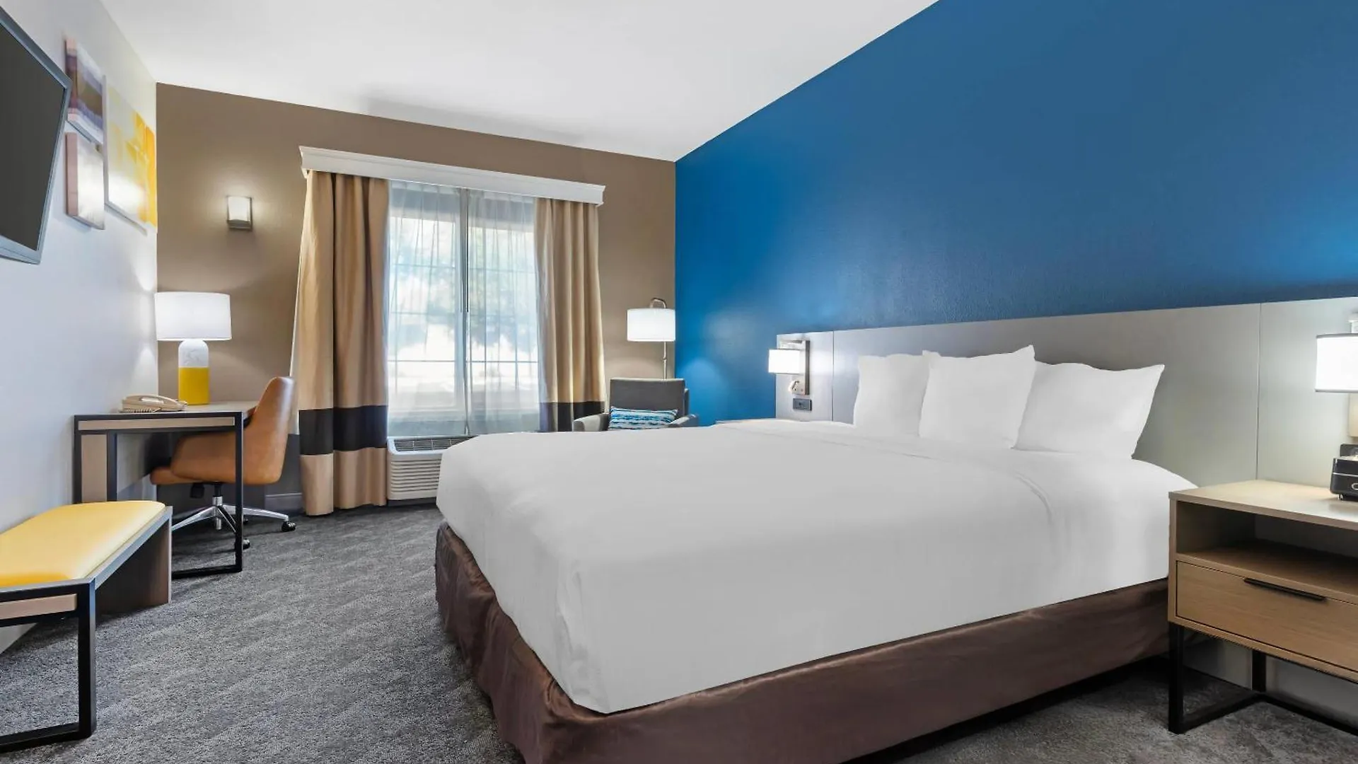 Comfort Inn & Suites Sacramento - University Area Hotell